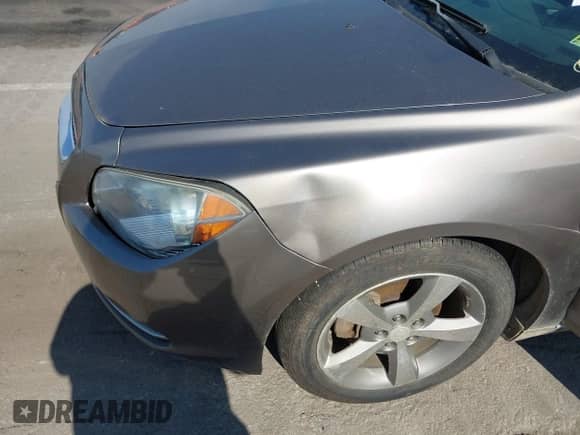 2012 Chevrolet Malibu 1LT z VIN 1G1ZC5EU8CF288089, wystawiony jako IAAI lot #43443742 z przebiegiem 195 894 mil mil oraz . Historia ofert i sprzedaży dostępna na DreamBid. Obrazek 6.