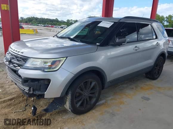 2018 Ford Explorer XLT with VIN 1FM5K7D88JGC63768, listed as a IAAI auction lot 43330014 with 97,045 mi miles and . Bid and sale history available at DreamBid. Image 19.