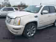 2009 Cadillac Escalade with VIN 1GYFK13259R250022, listed as a IAAI auction lot 43423424 with 210,882 mi miles and . Bid and sale history available at DreamBid. Image 6.