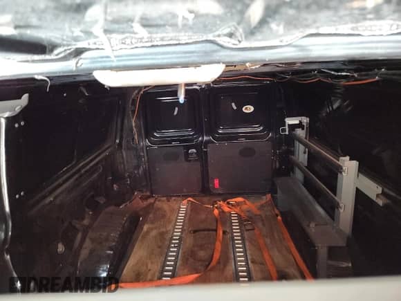 2014 Ford Econoline Cargo Commercial с VIN 1FTNE1EW4EDA35683, выставлен на аукционе Copart как лот 63410135 с пробегом Не указан миль и Списание • Salvage title. История ставок и продаж доступна на DreamBid. Изображение 10.