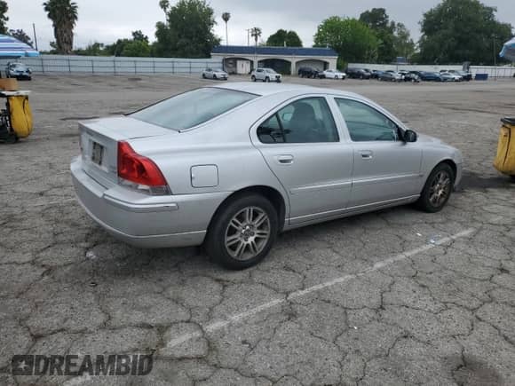 2006 Volvo S60 2.5L Turbo с VIN YV1RH592762513304, выставлен на аукционе Copart как лот 55805995 с пробегом 134 498 миль миль и Списание • Salvage title. История ставок и продаж доступна на DreamBid. Изображение 3.