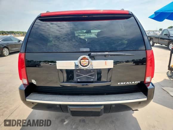 2008 Cadillac Escalade ESV with VIN 1GYFK66878R273538, listed as a Copart auction lot 71280535 with 217,544 mi miles and Clean title. Bid and sale history available at DreamBid. Image 6.