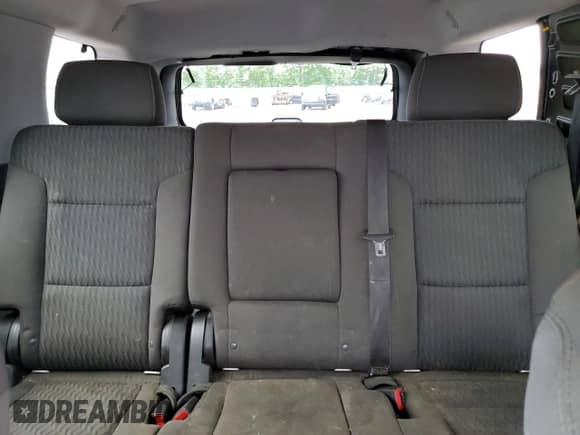 2020 Chevrolet Tahoe LS z VIN 1GNSKAKC8LR111385, wystawiony jako Copart lot #61727945 z przebiegiem 136 316 mil mil oraz Szkoda całkowita • Salvage title. Historia ofert i sprzedaży dostępna na DreamBid. Obrazek 10.