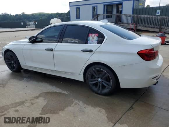 2017 BMW 3 Series 330i with VIN WBA8B9C35HK884943, listed as a Copart auction lot 70152975 with 144,829 mi miles and Clean title. Bid and sale history available at DreamBid. Image 2.