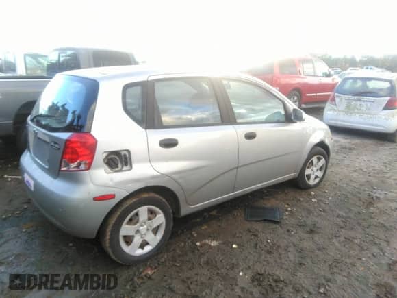 2005 Chevrolet Aveo LS с VIN KL1TD62605B402576, выставлен на аукционе IAAI как лот 41141586 с пробегом 133 609 миль миль и . История ставок и продаж доступна на DreamBid. Изображение 4.