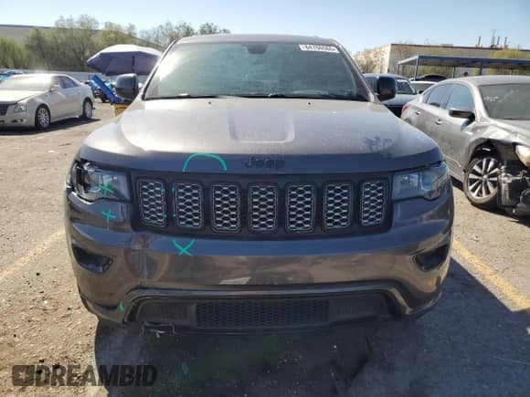 2017 Jeep Grand Cherokee Altitude z VIN 1C4RJFAG5HC882098, wystawiony jako Copart lot #84766565 z przebiegiem 104 497 mil mil oraz Szkoda całkowita • Salvage title. Historia ofert i sprzedaży dostępna na DreamBid. Obrazek 5.