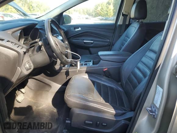 2017 Ford Escape SE с VIN 1FMCU9GDXHUA56669, выставлен на аукционе Copart как лот 85262065 с пробегом 169 438 миль миль и Чистый • Clean title. История ставок и продаж доступна на DreamBid. Изображение 7.