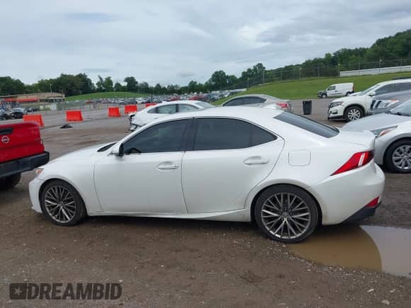 2014 Lexus IS 250 с VIN JTHCF1D29E5003095, выставлен на аукционе IAAI как лот 42947055 с пробегом 222 176 миль миль и . История ставок и продаж доступна на DreamBid. Изображение 14.