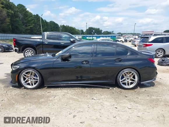 2022 BMW 3 Series M340i z VIN 3MW5U7J06N8C25602, wystawiony jako IAAI lot #43132526 z przebiegiem 73 771 mil mil oraz . Historia ofert i sprzedaży dostępna na DreamBid. Obrazek 14.