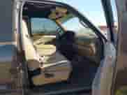 1998 Dodge 1500 z VIN 1B7HC13Y6WJ195686, wystawiony jako IAAI lot #43176793 z przebiegiem 142 602 mil mil oraz . Historia ofert i sprzedaży dostępna na DreamBid. Obrazek 5.