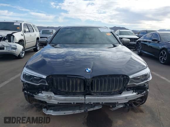 2019 BMW 5 Series M550i xDrive с VIN WBAJB9C51KB287797, выставлен на аукционе IAAI как лот 41549311 с пробегом 61 459 миль миль и . История ставок и продаж доступна на DreamBid. Изображение 12.