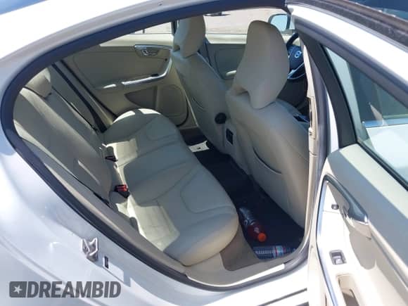 2015 Volvo S60 T5 Drive-E Premier with VIN YV140MFB5F1315522, listed as a IAAI auction lot 42752661 with 173,288 mi miles and . Bid and sale history available at DreamBid. Image 8.