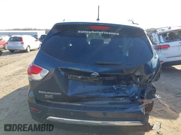 2014 Nissan Pathfinder SV with VIN 5N1AR2MM3EC674423, listed as a IAAI auction lot 41801189 with 184,156 mi miles and . Bid and sale history available at DreamBid. Image 16.