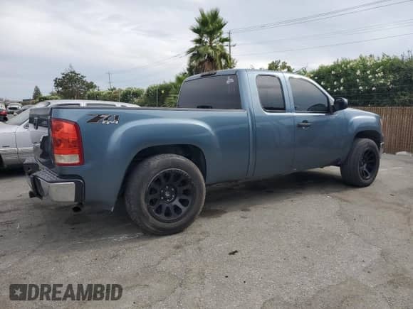 2008 GMC Sierra 1500 SLE2 z VIN 2GTEK19J881263225, wystawiony jako Copart lot #68857794 z przebiegiem 127 126 mil mil oraz Nie do naprawy • Non repairable. Historia ofert i sprzedaży dostępna na DreamBid. Obrazek 3.