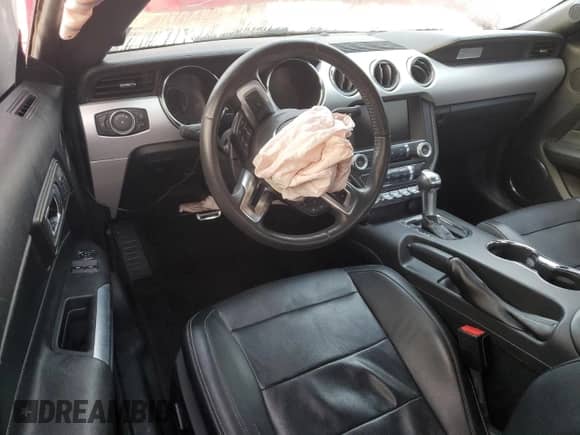 2015 Ford Mustang GT с VIN 1FA6P8CF5F5308402, выставлен на аукционе Copart как лот 85164455 с пробегом Не указан миль и Списание • Salvage title. История ставок и продаж доступна на DreamBid. Изображение 8.