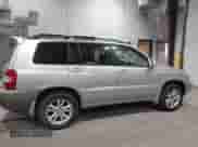 2007 Toyota Highlander w/3rd Row z VIN JTEEW21A070034176, wystawiony jako IAAI lot #43500817 z przebiegiem 216 353 mil mil oraz . Historia ofert i sprzedaży dostępna na DreamBid. Obrazek 6.