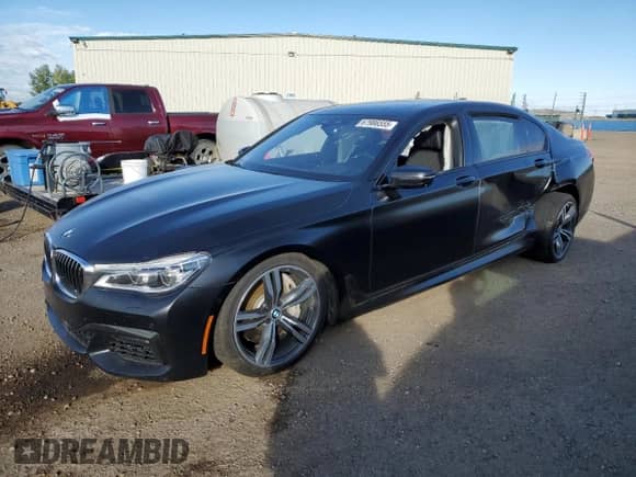 2019 BMW 7 Series 750i xDrive с VIN WBA7F2C57KB239470, выставлен на аукционе Copart как лот 67986555 с пробегом 70 821 миль миль и На запчасти • Non repairable. История ставок и продаж доступна на DreamBid. Изображение 1.