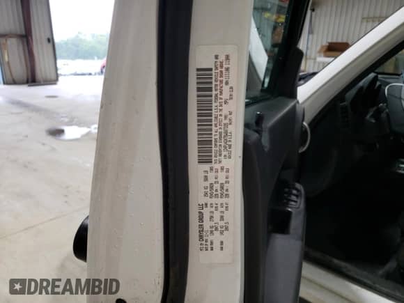 2011 Dodge Nitro Heat with VIN 1D4PU4GX7BW607335, listed as a Copart auction lot 59881235 with 152,891 mi miles and Salvage title. Bid and sale history available at DreamBid. Image 13.