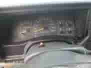 1998 GMC Sierra 1500 z VIN 2GTEC19M7W1508312, wystawiony jako Copart lot #79460454 z przebiegiem 303 454 mil mil oraz Szkoda całkowita • Salvage title. Historia ofert i sprzedaży dostępna na DreamBid. Obrazek 9.