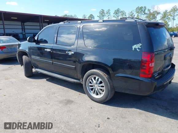 2008 Chevrolet Suburban 3LT with VIN 3GNFC160X8G170508, listed as a IAAI auction lot 40632728 with 218,237 mi miles and . Bid and sale history available at DreamBid. Image 3.