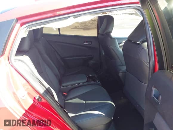 2018 Toyota Prius Plus z VIN JTDKARFP7J3075941, wystawiony jako IAAI lot #43061890 z przebiegiem 117 714 mil mil oraz . Historia ofert i sprzedaży dostępna na DreamBid. Obrazek 8.