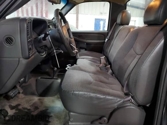 2005 Chevrolet Silverado 1500 LS z VIN 1GCEK14V45Z225214, wystawiony jako Copart lot #85111525 z przebiegiem 59 504 mil mil oraz Szkoda całkowita • Salvage title. Historia ofert i sprzedaży dostępna na DreamBid. Obrazek 7.