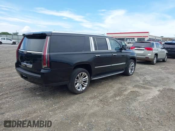 2017 Cadillac Escalade ESV Luxury z VIN 1GYS4HKJ4HR120256, wystawiony jako IAAI lot #42561194 z przebiegiem 165 482 mil mil oraz . Historia ofert i sprzedaży dostępna na DreamBid. Obrazek 4.