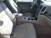 2011 Jeep Grand Cherokee 70th Anniversary z VIN 1J4RR4GTXBC718994, wystawiony jako IAAI lot #41688158 z przebiegiem 121 680 mil mil oraz . Historia ofert i sprzedaży dostępna na DreamBid. Obrazek 5.