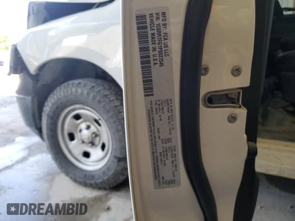 2023 Ram 1500 Tradesman z VIN 1C6RR7FG1PS527545, wystawiony jako Copart lot #70118585 z przebiegiem 60 480 mil mil oraz Szkoda całkowita • Salvage title. Historia ofert i sprzedaży dostępna na DreamBid. Obrazek 12.