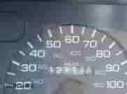 1996 Dodge 1500 z VIN 3B7HF13Z0TG175107, wystawiony jako IAAI lot #42721638 z przebiegiem 127 140 mil mil oraz . Historia ofert i sprzedaży dostępna na DreamBid. Obrazek 15.