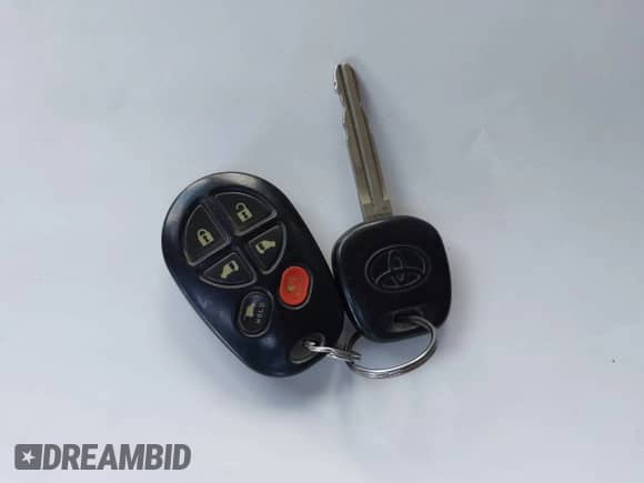 2010 Toyota Sienna XLE с VIN 5TDDK4CC3AS033257, выставлен на аукционе IAAI как лот 43512425 с пробегом 200 091 миль миль и . История ставок и продаж доступна на DreamBid. Изображение 11.