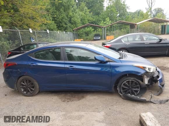 2016 Hyundai Elantra Value Edition с VIN 5NPDH4AE5GH722153, выставлен на аукционе IAAI как лот 42930017 с пробегом 164 321 миль миль и . История ставок и продаж доступна на DreamBid. Изображение 13.