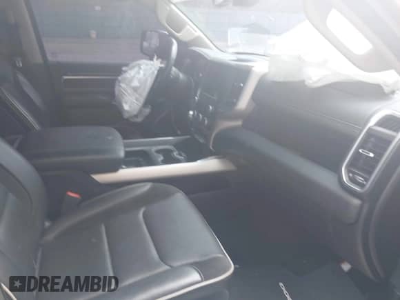 2020 Ram 1500 Laramie z VIN 1C6SRFJT8LN243564, wystawiony jako IAAI lot #41796834 z przebiegiem 134 707 mil mil oraz . Historia ofert i sprzedaży dostępna na DreamBid. Obrazek 5.