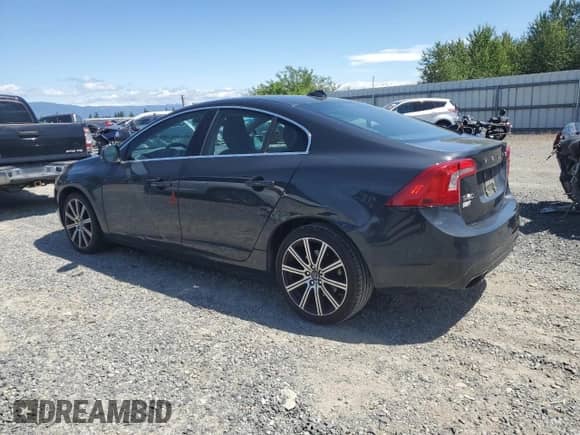 2015 Volvo S60 T5 Drive-E Platinum с VIN YV126MFM2F1352356, выставлен на аукционе Copart как лот 59677375 с пробегом 83 482 миль миль и Списание • Salvage title. История ставок и продаж доступна на DreamBid. Изображение 2.