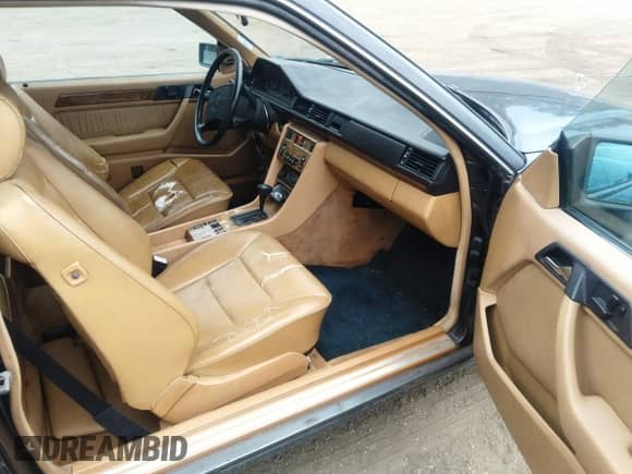 1990 Mercedes-Benz 300 CE с VIN WDBEA51D2LB120052, выставлен на аукционе IAAI как лот 43309784 с пробегом 224 101 миль миль и . История ставок и продаж доступна на DreamBid. Изображение 5.
