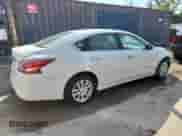 2015 Nissan Altima S z VIN 1N4AL3AP0FN386137, wystawiony jako Copart lot #80465455 z przebiegiem 227 638 mil mil oraz Nie do naprawy • Non repairable. Historia ofert i sprzedaży dostępna na DreamBid. Obrazek 3.