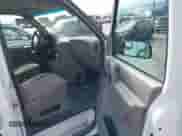 2004 Chevrolet Astro Cargo z VIN 1GCDL19X54B121146, wystawiony jako IAAI lot #41776059 z przebiegiem 172 409 mil mil oraz . Historia ofert i sprzedaży dostępna na DreamBid. Obrazek 5.
