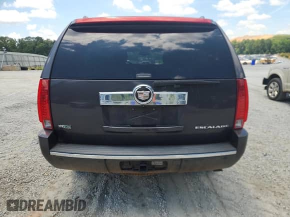 2011 Cadillac Escalade with VIN 1GYS3AEF2BR266681, listed as a Copart auction lot 63148645 with 190,887 mi miles and Clean title. Bid and sale history available at DreamBid. Image 6.