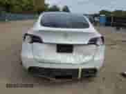 2021 Tesla Model Y Long Range z VIN 5YJYGDEE8MF298797, wystawiony jako Copart lot #81093005 z przebiegiem 54 687 mil mil oraz Szkoda całkowita • Salvage title. Historia ofert i sprzedaży dostępna na DreamBid. Obrazek 6.