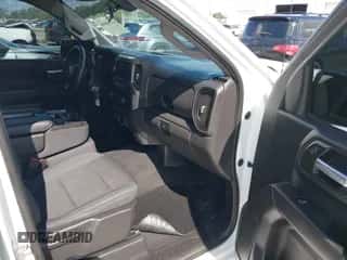 2021 Chevrolet Silverado 1500 Custom z VIN 3GCPWBEK3MG313368, wystawiony jako IAAI lot #43510666 z przebiegiem 47 675 mil mil oraz . Historia ofert i sprzedaży dostępna na DreamBid. Obrazek 5.