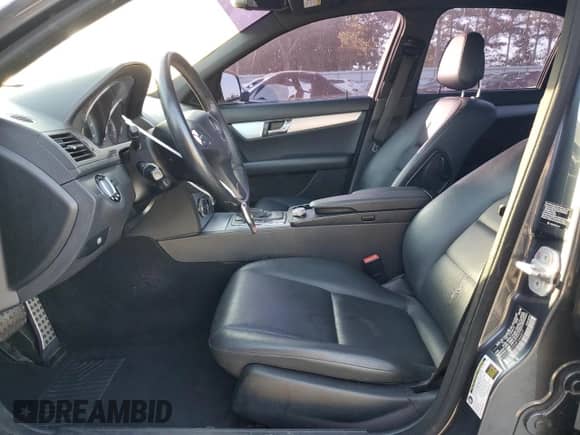 2009 Mercedes-Benz C 300 Sport z VIN WDDGF81X39F244877, wystawiony jako Copart lot #81889315 z przebiegiem 123 172 mil mil oraz Szkoda całkowita • Salvage title. Historia ofert i sprzedaży dostępna na DreamBid. Obrazek 7.