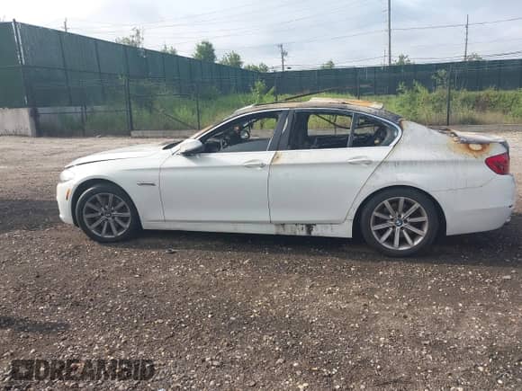 2015 BMW 5 Series 535i xDrive with VIN WBA5B3C50FD541170, listed as a IAAI auction lot 42678153 with 150,331 mi miles and . Bid and sale history available at DreamBid. Image 13.