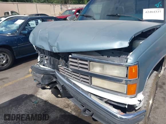 1990 Chevrolet Silverado 2500 с VIN 1GCFK24KXLE263468, выставлен на аукционе IAAI как лот 42464337 с пробегом 69 463 миль миль и . История ставок и продаж доступна на DreamBid. Изображение 6.