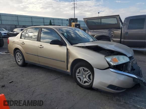 2005 Chevrolet Malibu с VIN 1G1ZS52F35F328879, выставлен на аукционе Copart как лот 62897995 с пробегом 118 671 миль миль и Списание • Salvage title. История ставок и продаж доступна на DreamBid. Изображение 4.