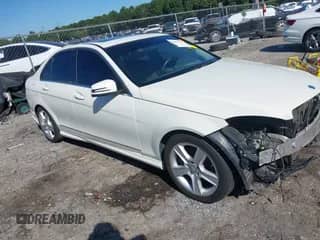2010 Mercedes-Benz C 300 Sport с VIN WDDGF5EB8AA393106, выставлен на аукционе IAAI как лот 43093129 с пробегом 93 244 миль миль и . История ставок и продаж доступна на DreamBid. Изображение 1.