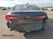 2018 Honda Accord Sport z VIN 1HGCV1F33JA210725, wystawiony jako Copart lot #81811955 z przebiegiem 100 159 mil mil oraz Szkoda całkowita • Salvage title. Historia ofert i sprzedaży dostępna na DreamBid. Obrazek 6.