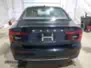 2022 Volvo S60 Inscription z VIN 7JRL12TL1NG153823, wystawiony jako Copart lot #69588365 z przebiegiem 70 620 mil mil oraz Szkoda całkowita • Salvage title. Historia ofert i sprzedaży dostępna na DreamBid. Obrazek 6.