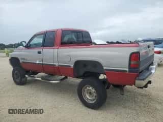 1998 Dodge 1500 с VIN 1B7HF13Y4WJ193541, выставлен на аукционе Copart как лот 74546404 с пробегом Не указан миль и Списание • Salvage title. История ставок и продаж доступна на DreamBid. Изображение 2.
