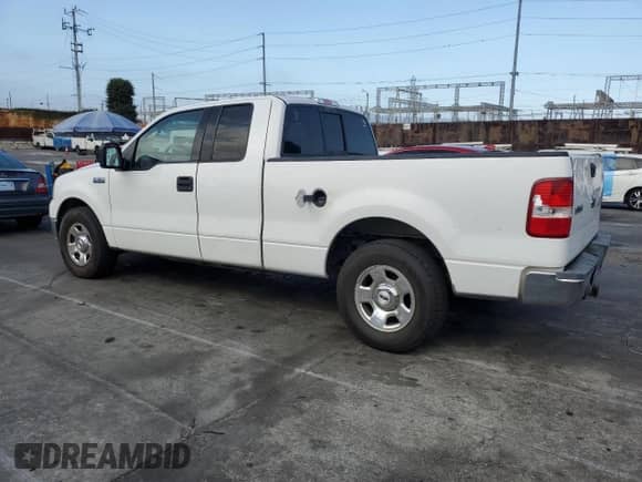 2004 Ford F-150 XL с VIN 1FTPX12534NA00513, выставлен на аукционе Copart как лот 70955435 с пробегом 252 906 миль миль и Чистый • Clean title. История ставок и продаж доступна на DreamBid. Изображение 2.