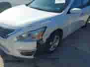 2015 Nissan Altima S z VIN 1N4AL3AP2FN368450, wystawiony jako IAAI lot #42066325 z przebiegiem 134 895 mil mil oraz . Historia ofert i sprzedaży dostępna na DreamBid. Obrazek 6.